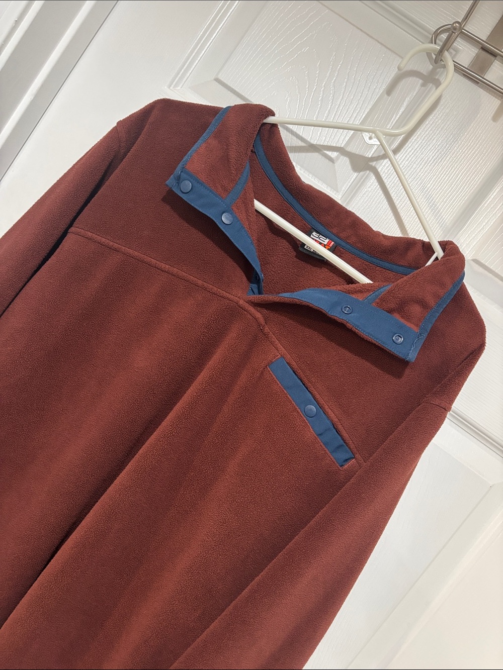 32 DEGREE HEAT Burgundy Snap-Button Fleece Pullover with Navy Trim